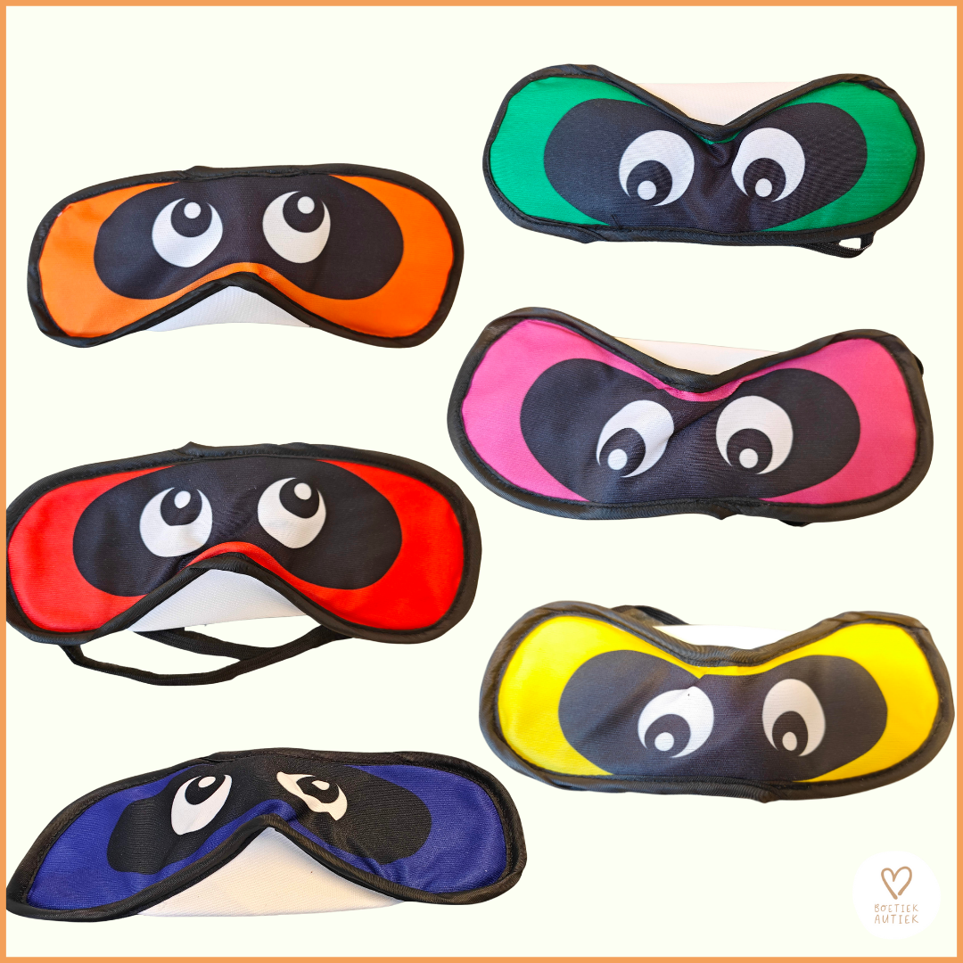 Blinddoeken met extra neusklepje, zodat je er niet onder kan kijken :) .