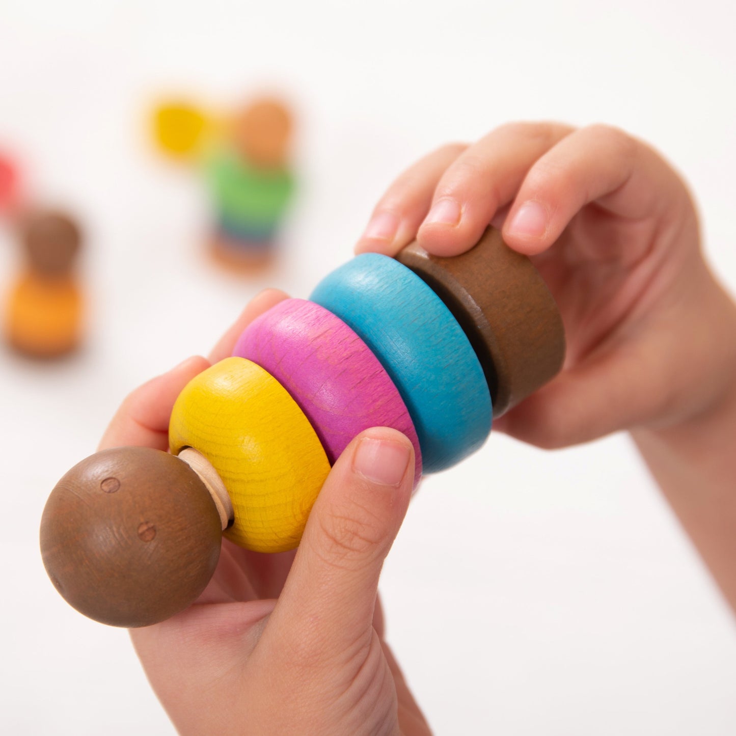 15 Houten regenboogpoppetjes (makkelijk mee te nemen )