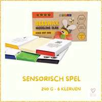Bijenwas klei als inzet bij therapeutisch spel.